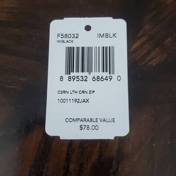 NWT COACH WRISTLET - Picture 7 of 8